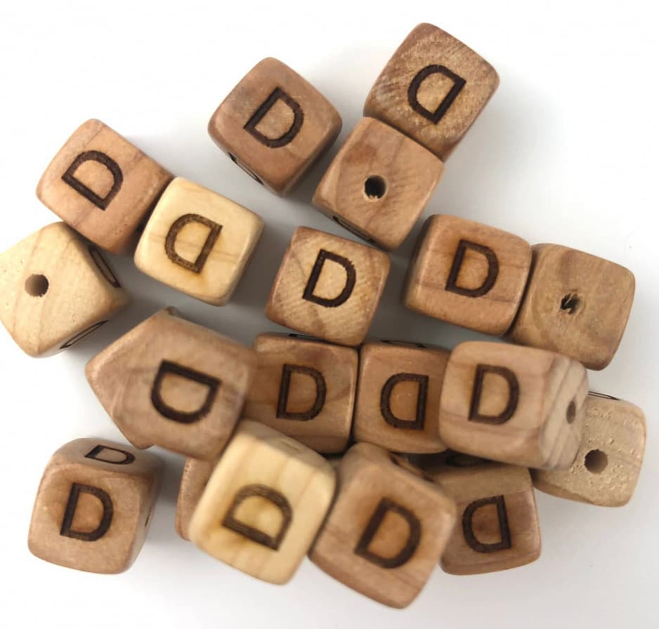 D D